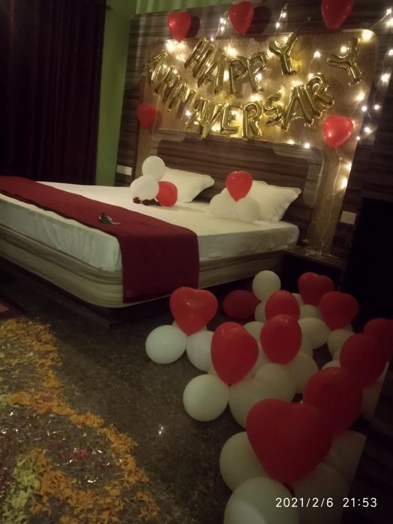 Guest room decorated for a celebration